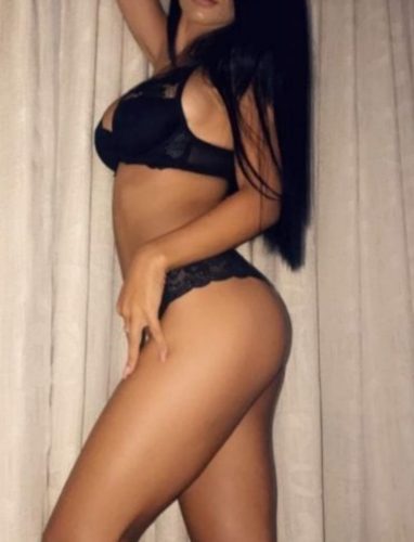 Mersin'ın Heyecan Verici Escort Bayanı: Dilara'nın Hikayesi